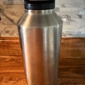 Yeti Stainless Steel Insulated Water Bottle